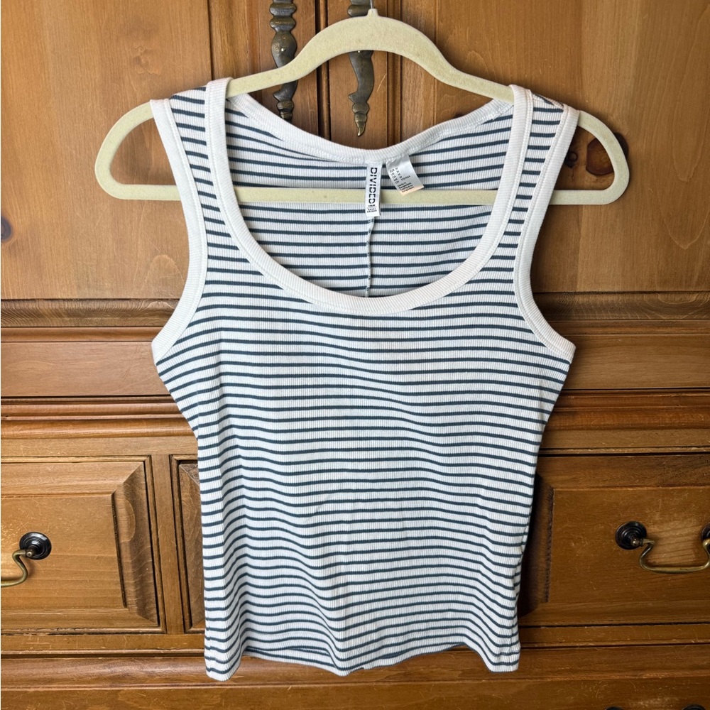 H&M Divided Striped Scoop Neck Tank Top - White & Blue